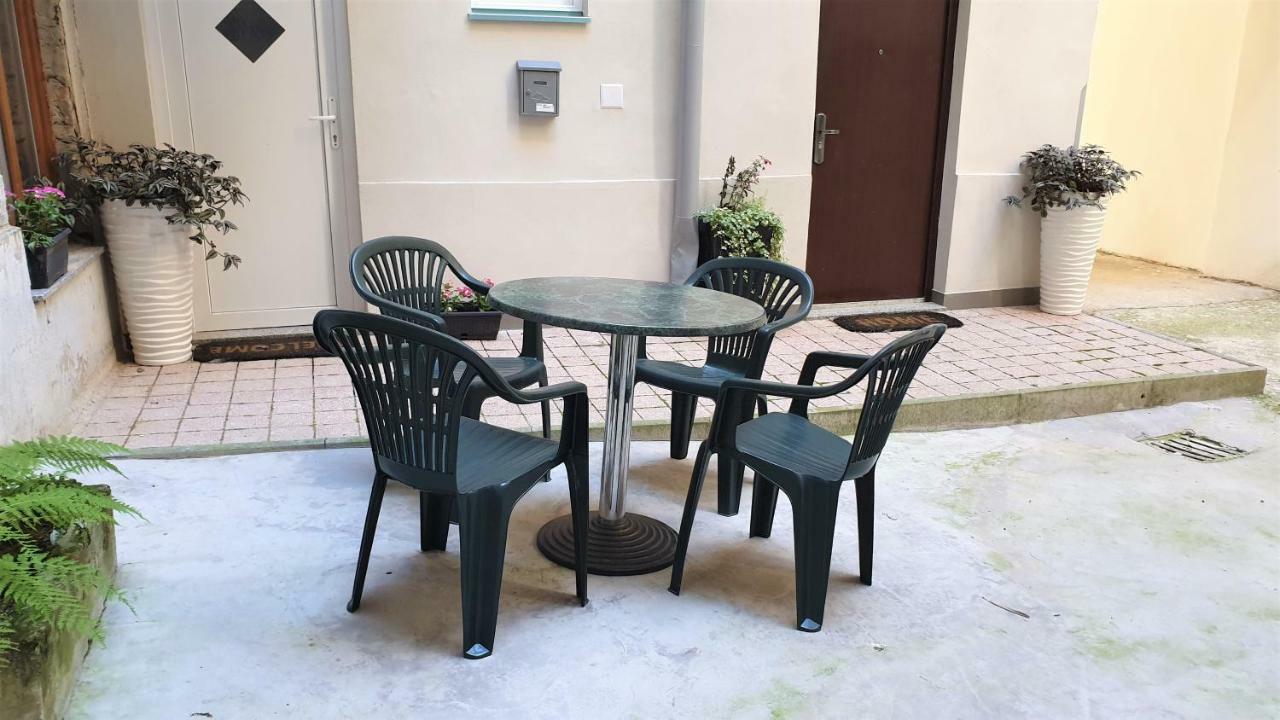 Donos Apartments Загреб Екстериор снимка